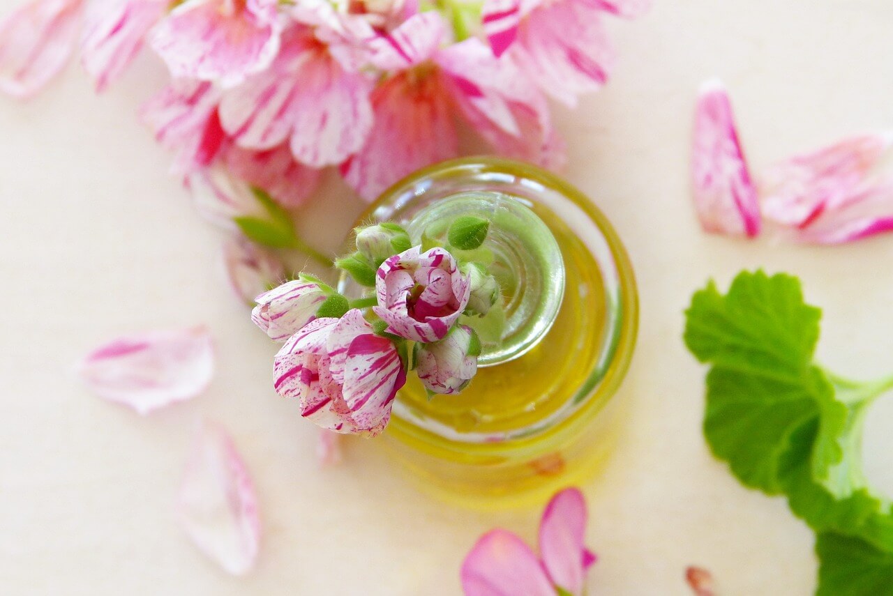 Macérat huileux de géranium rosat pour nourrir et protéger votre peau.